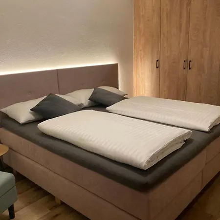 Bee Happy Haus Burboeck *